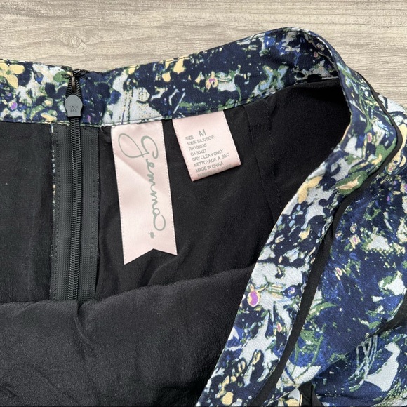 GEMMA Silk Floral Print Mini Skirt - Picture 2 of 7